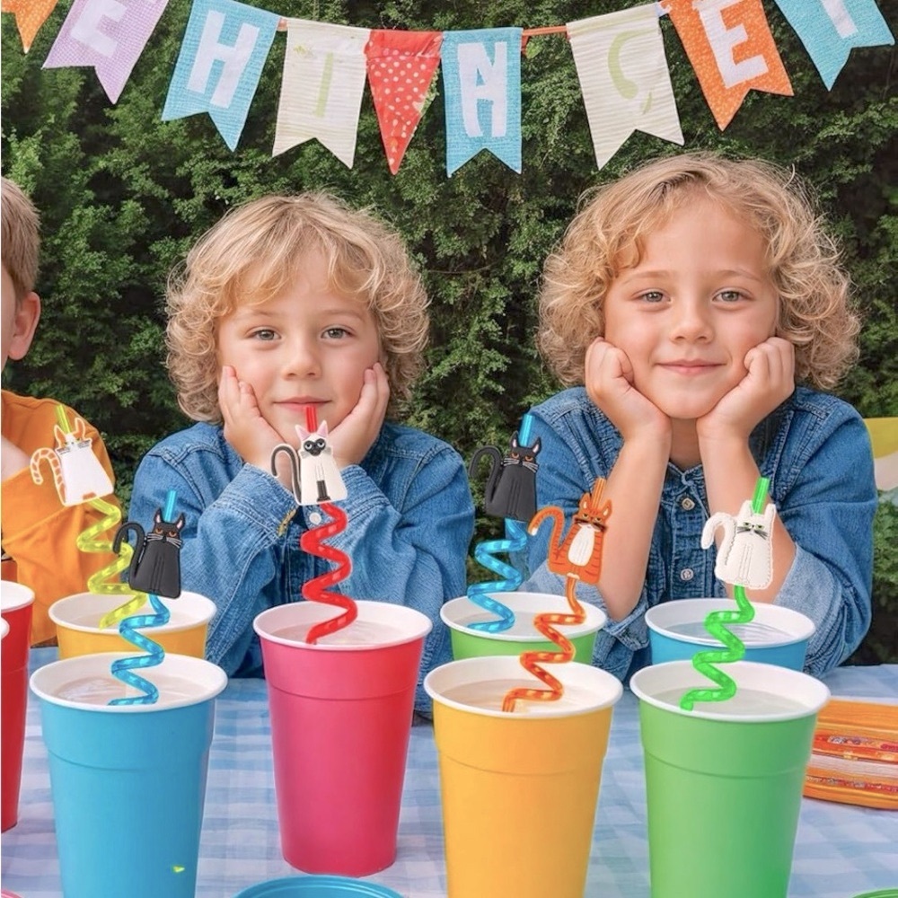 Colorful Cat-Themed Spiral Straws - Picture 1 of 5